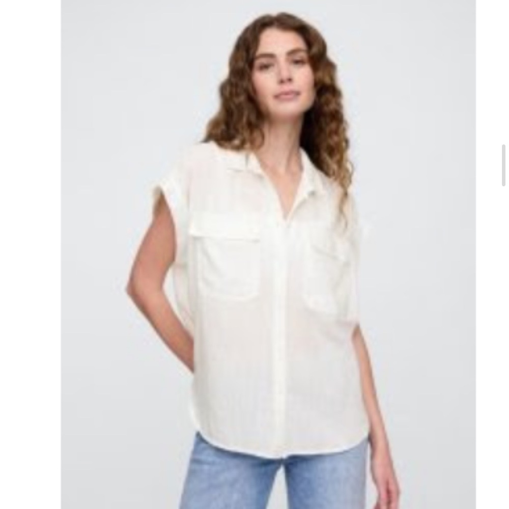 GAP Classic White Button-Up Blouse